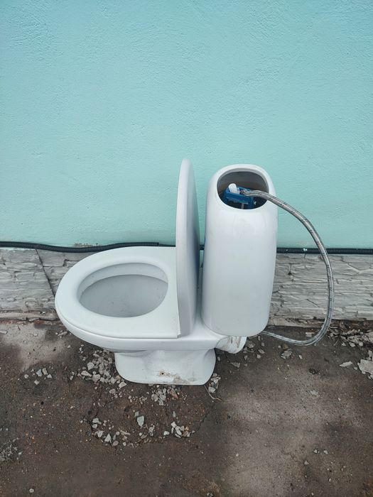 Унитаз продается