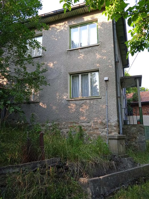 Продавам къща в село Зимевица