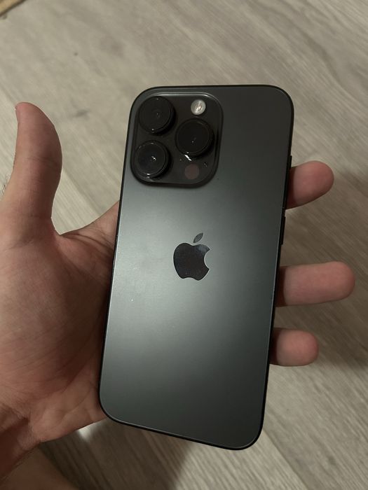 Vând iphone 14 pro