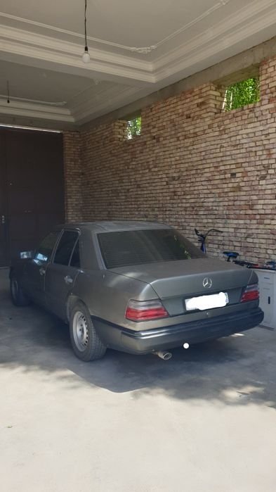 Mercedes Benz W124 E230
