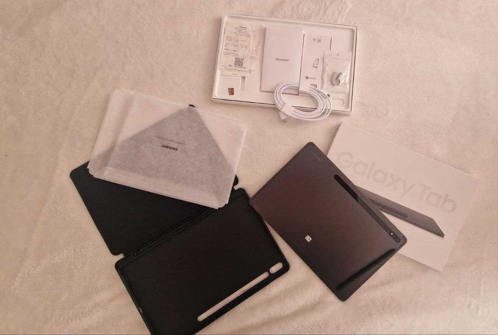 Samsung Galaxy Tab S8+ 5G (128GB) (идеално состояние) + калъф + micro sd карта на 32гб (возможен коментар)