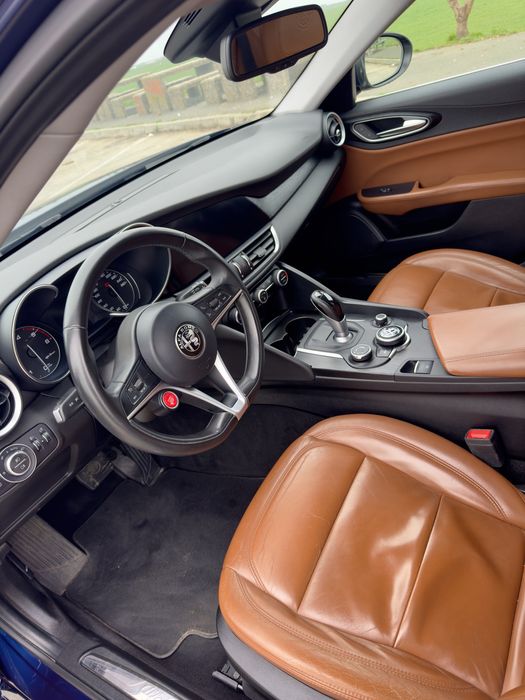 Alfa Romeo Giulia 2.2 AE