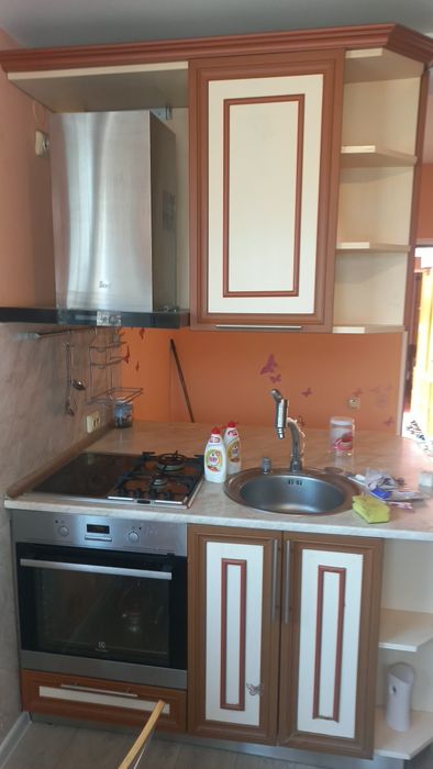 Кухня разглобена на модули.