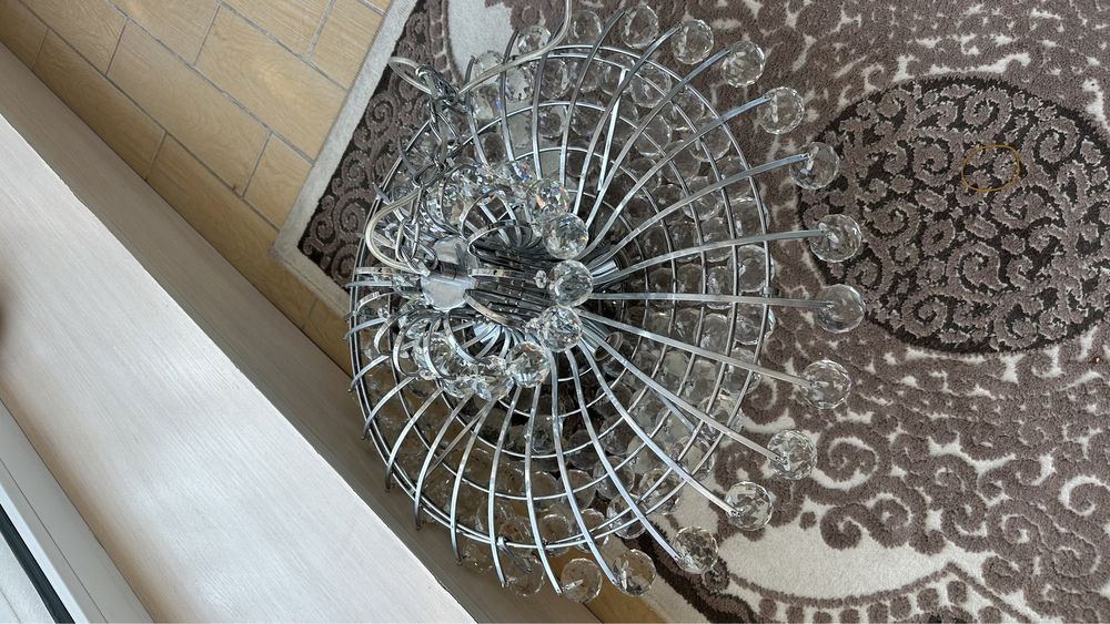 Продам люстру (корея)