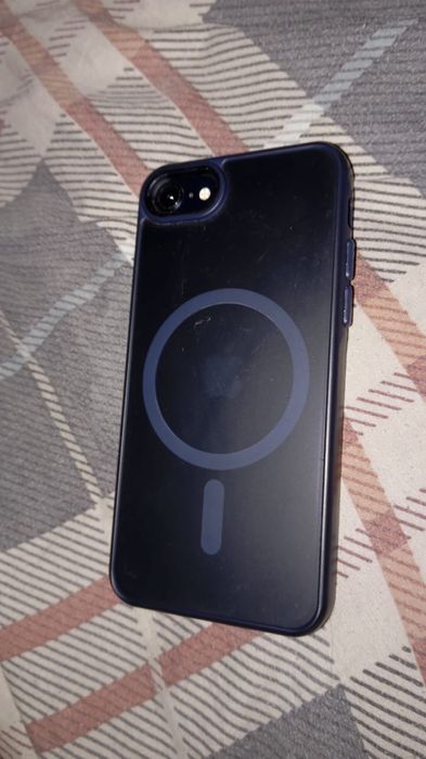 Продам айфон се 2022