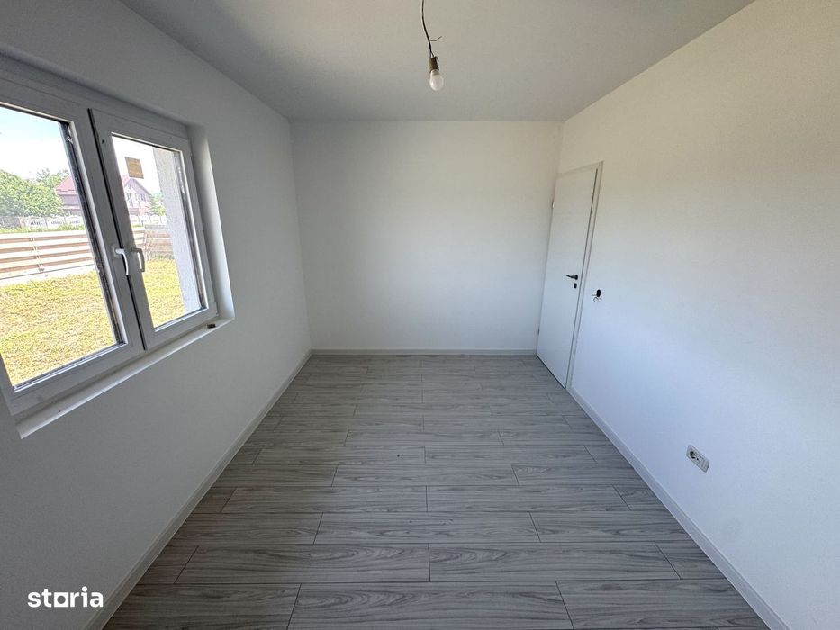 630 mp teren! 4 camere! 2 BAI! Incalz in pard! Casa Lunca Cetatuii