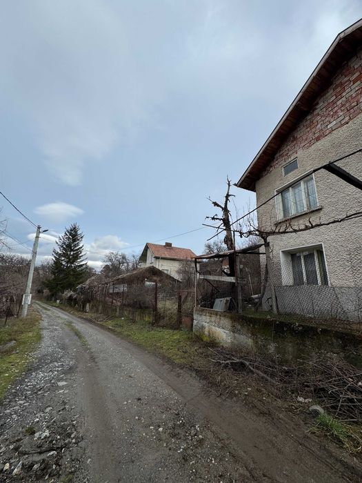 Продава се КЪЩА