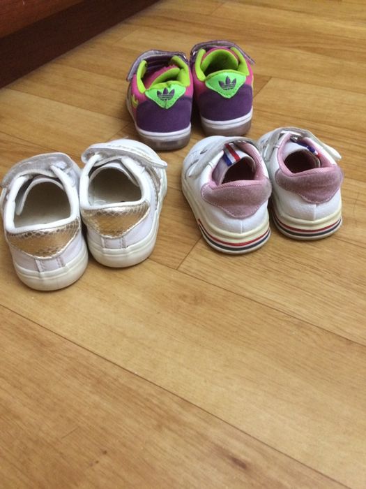 Продам детскую обувь