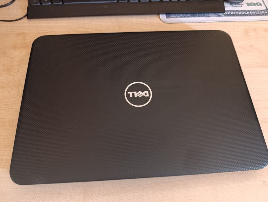 Ноутбук i5 Dell.