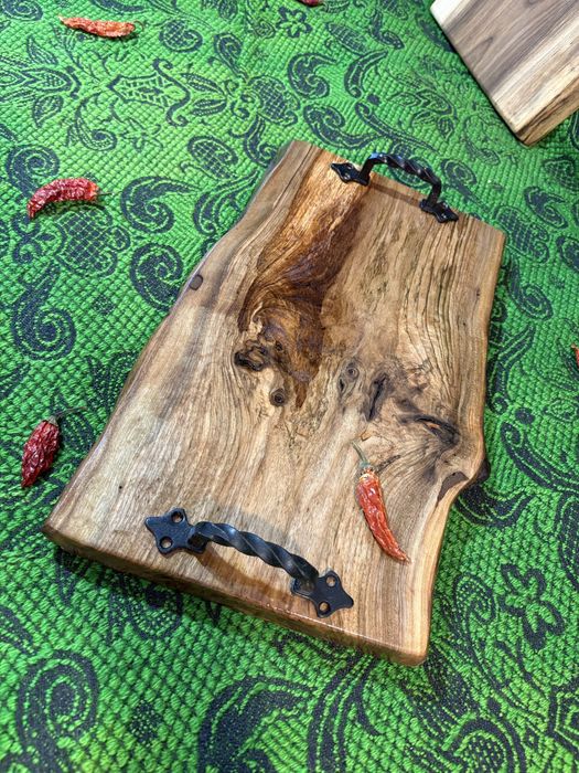 Дъски за рязане и сервиране от орех