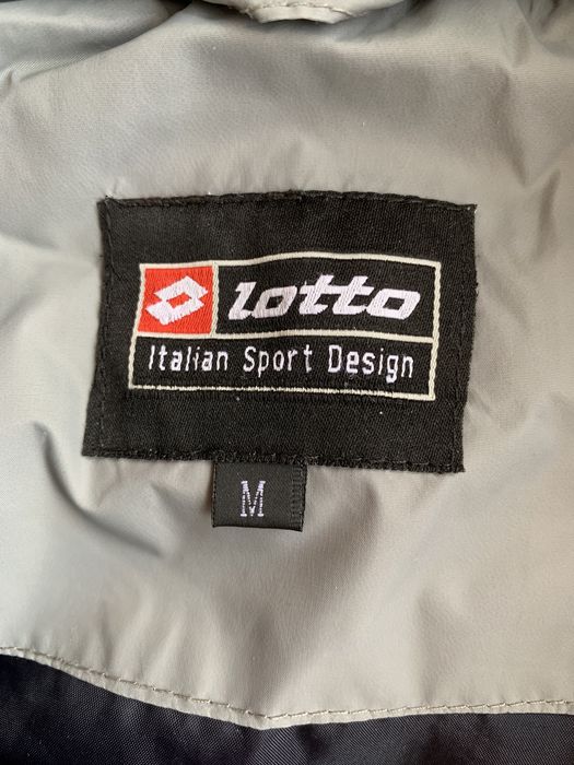 Продам демисезонную куртку