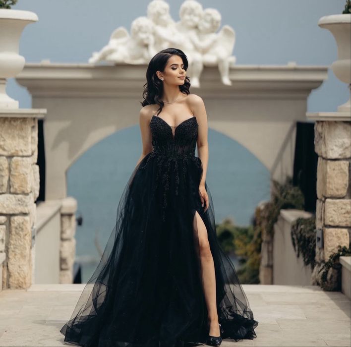 Продавам бална рокля, размер ХС