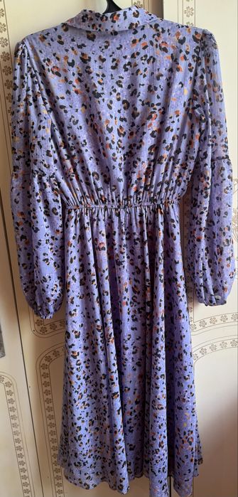 Платья очень красивые и легко можно носить