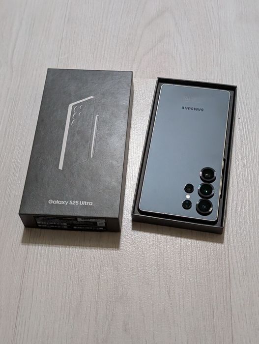 Samsung S25 Ultra 256 gb Ram 12 5G EAC
