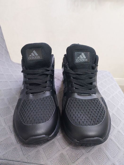 Кроссовки летние