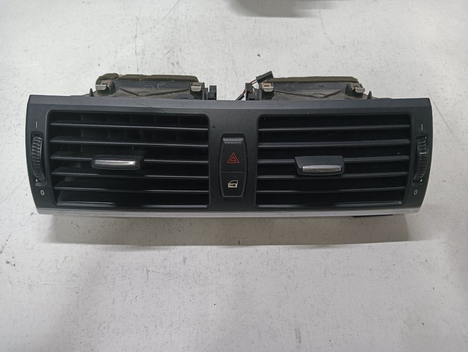 Guri Ventilatie Fata Bmw X5 Ii E70 2006 - 2013 716180104