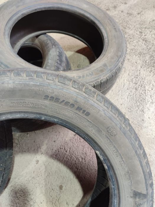 летние шины Michelin 225/60 R18, б/у.
