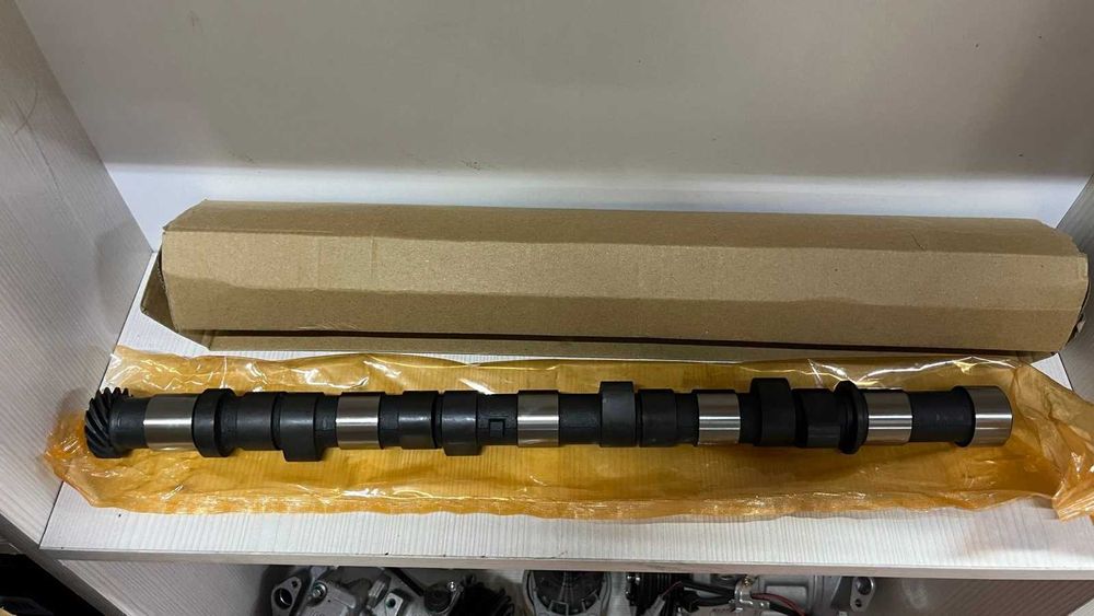 Распредвал НОВЫЙ на Mazda 626 FE