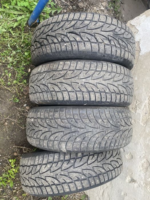 Продам зимнюю резину 235/55 R18