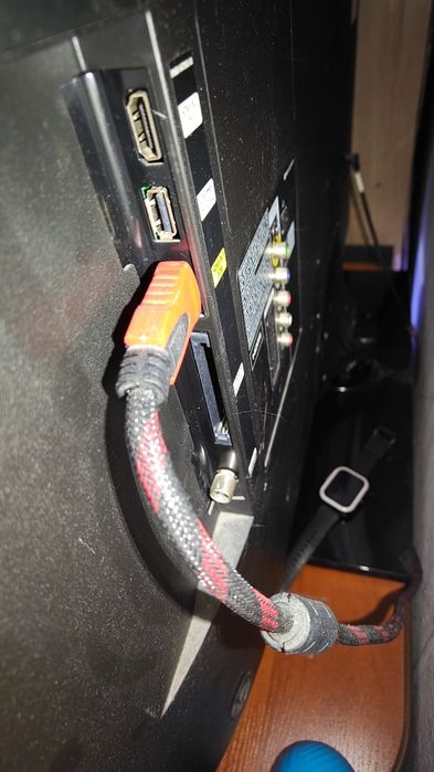 Телевизор Samsung 107см