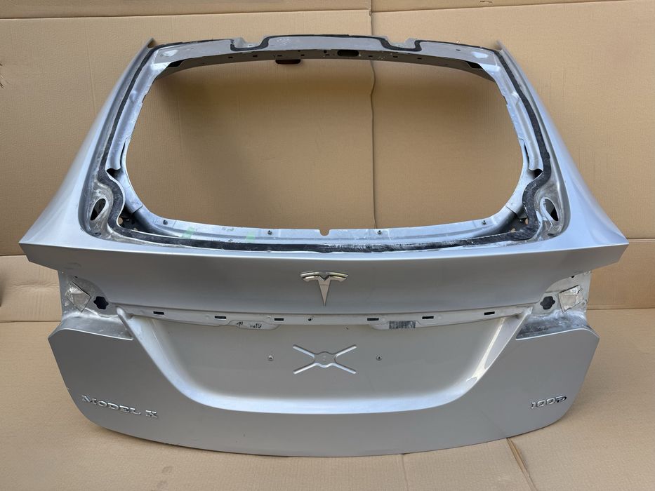 Капак Tesla Model X
