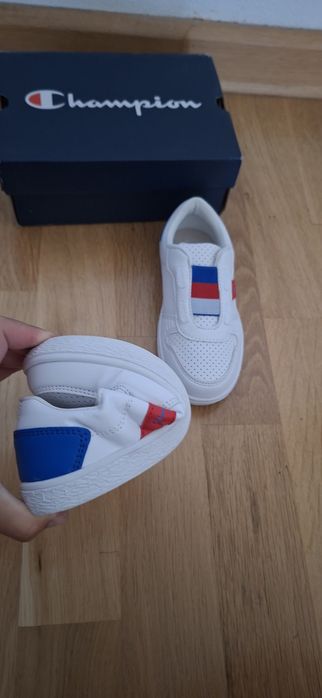 Adidasi Champion 27