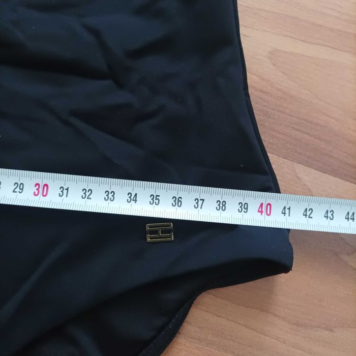 Tommy Hilfiger M/L цял бански