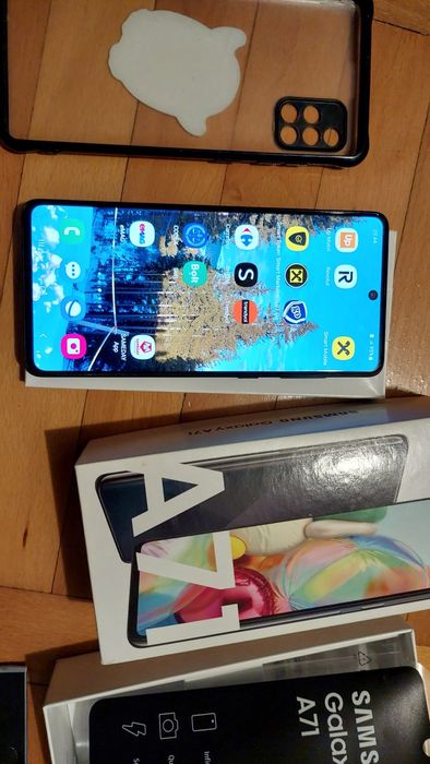 Telefon Samsung 128 gb la cutie ca nou