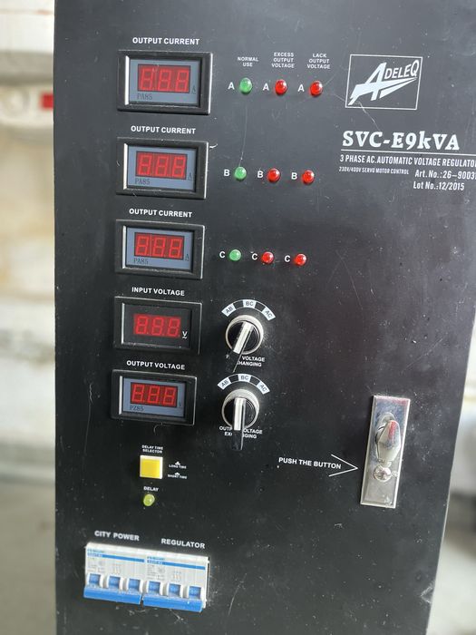 Stabilizator Tensiune Curent Trifazic cu servomotor 9 kVa