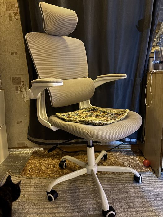 Игровое офисное кресло