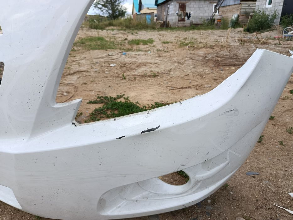 Продам передний бампер