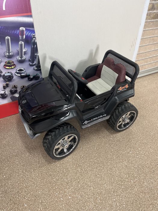 Продам детскую машину