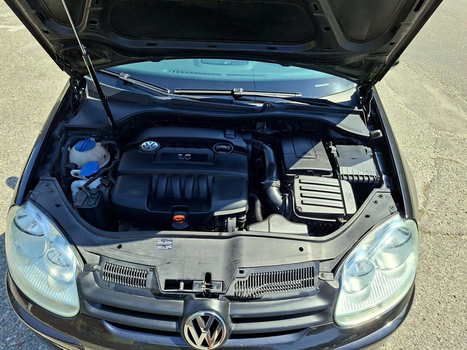 Vw Golf 5 benzina 1.6 euro 4 2007 ful impecabil. Proprietar