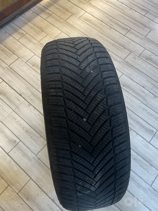 Балон Imperial 215/55/R17