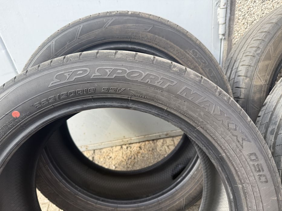 Dunlop SP Sport Maxx 050 225/50 R18
