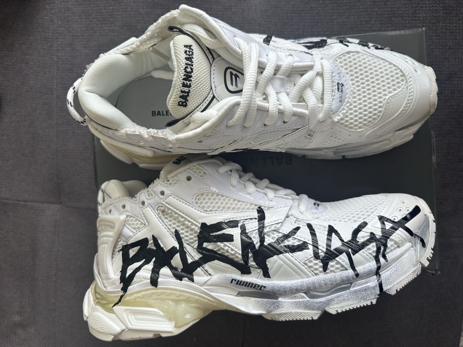 Balenciaga Runner "White Graffiti" 42