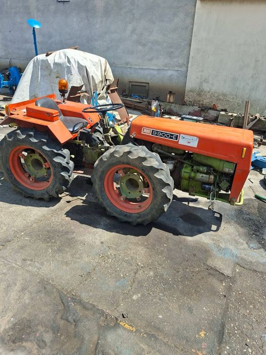 Tractor Agria 9900