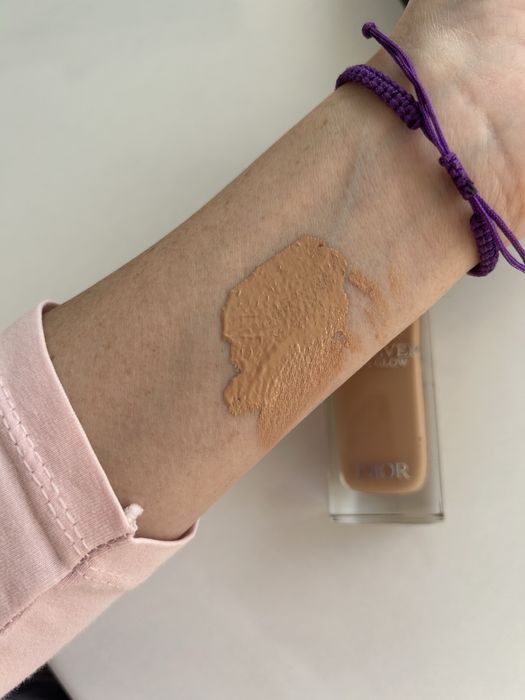 Фон-дьо-тен Dior forever skin glow