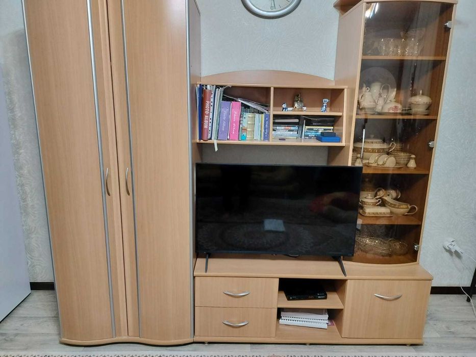 Продам стенку для зала