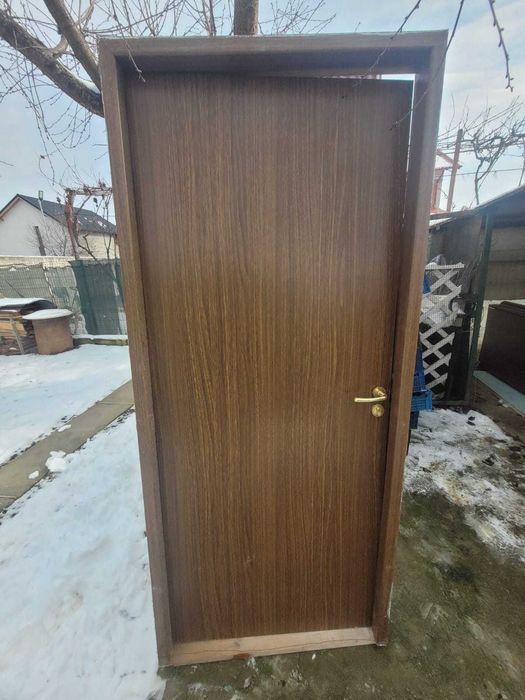 Uși interior cu toc, stare bună – 3 bucăți