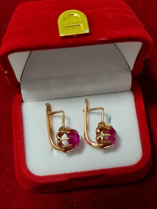 Золотые серьги 583 пробы с рубинами