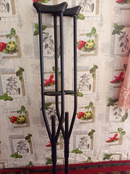 Костыли в отличном состоянии