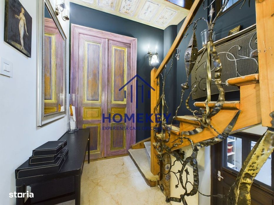 Casa/Vila de Inchiriat cu Terasa- centru