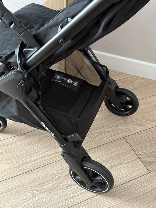 Продаю НОВУЮ easywalker jackey 2