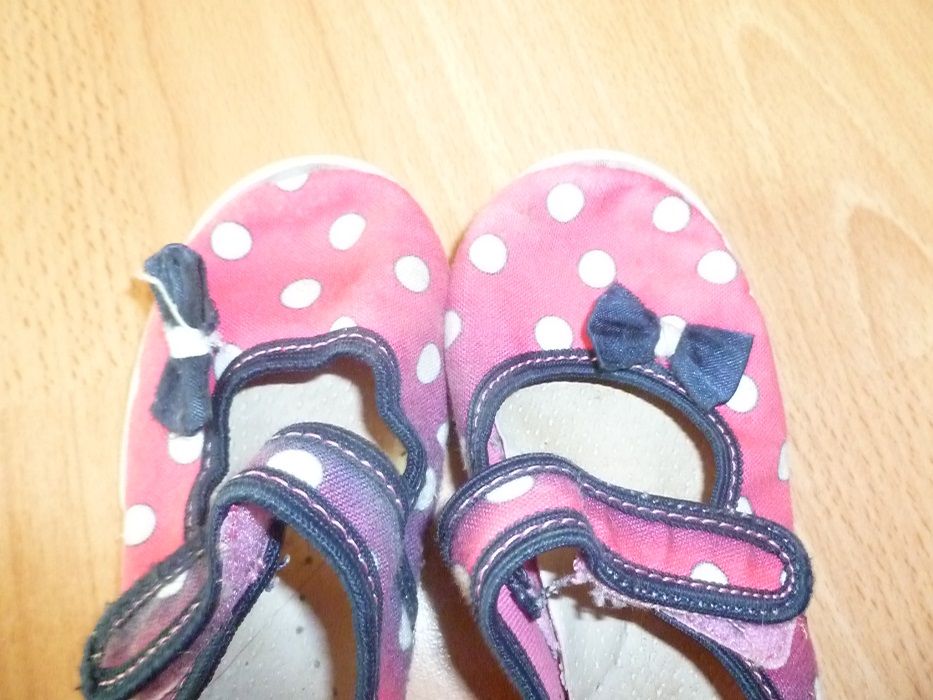 23-26н Много детски обувки, сандали, кецки, маратонки, пантофки