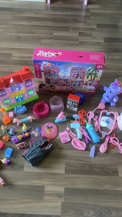 Отдам игругки дря девочки