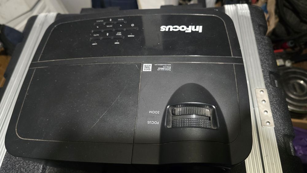 Продам проэктор InFocus in112x