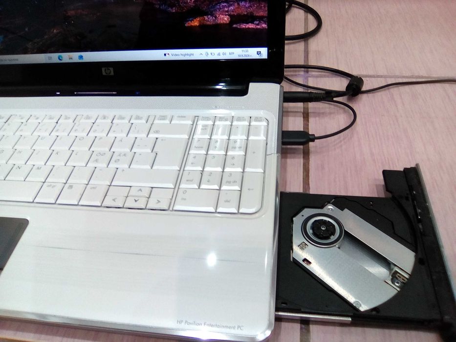 Лаптоп HP Pavilion dv6 Entertainment PC - два процесора