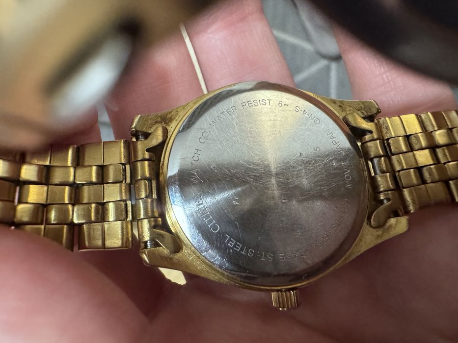 Ceas Citizen auriu, dama