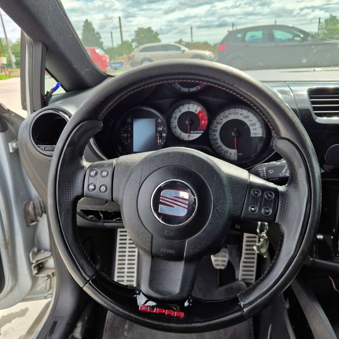 Продавам Seat Leon Cupra 1P 4x4 на части или цял